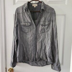 Anthropologie Cloth & Stone Gray Distressed Denim Style Button Down Shirt - M